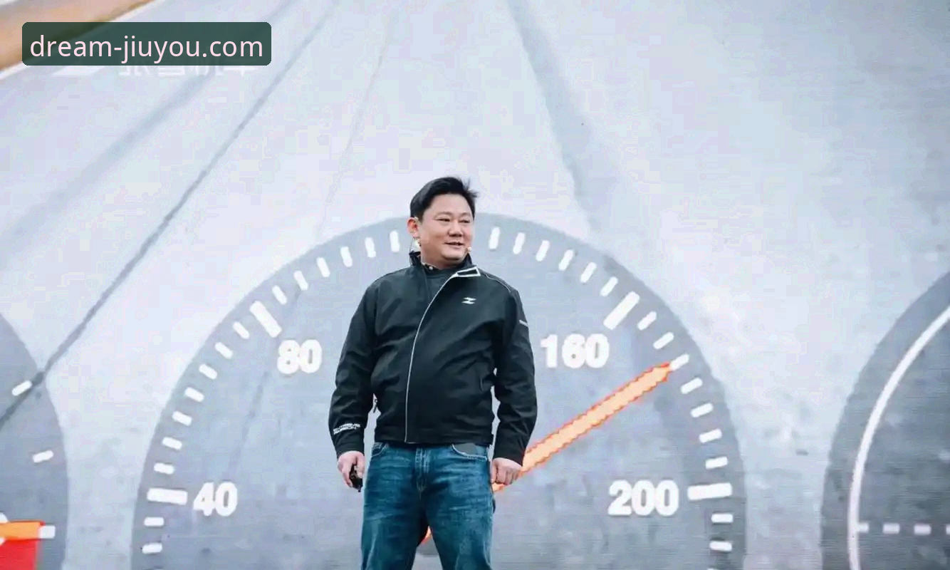 世界超级摩托车锦标赛匈牙利站绝杀vs稳赢：九游平台带你亲历德比斯最后一圈的超车奇迹